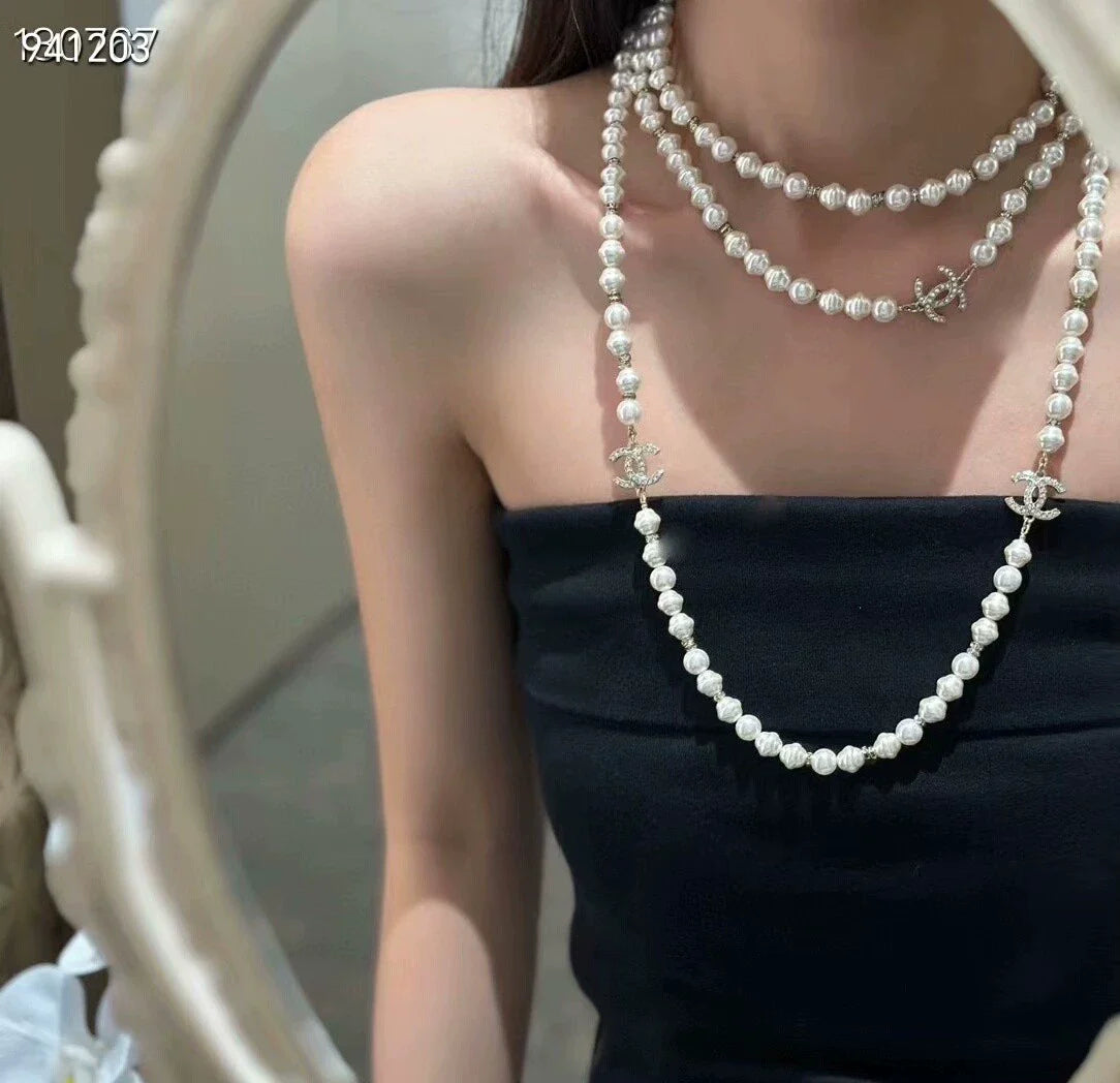 Pink/Pearl Sweater Chain
