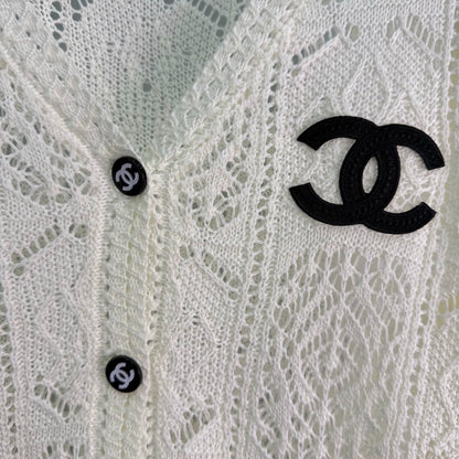 Chanel / 26 Early Autumn New V-neck Knitted Long Sleeve Cardigan
