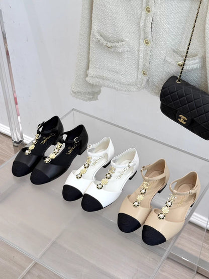 T-strap Mary Jane shoes