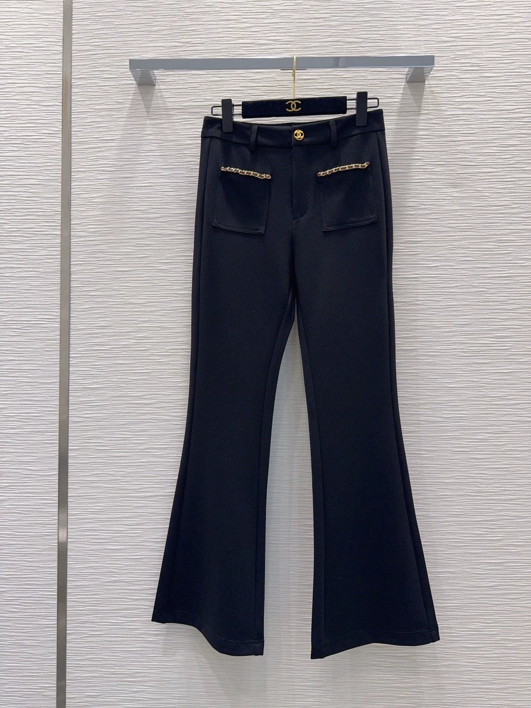 26New-Arrival Flared Trousers with Chain-Trimmed Pockets
