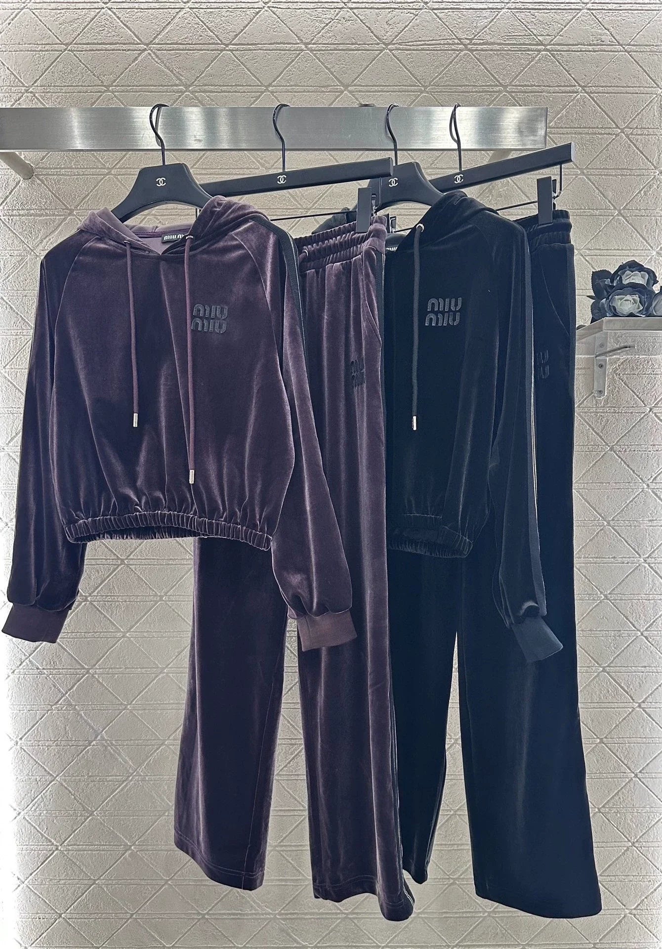 Hooded webbing set