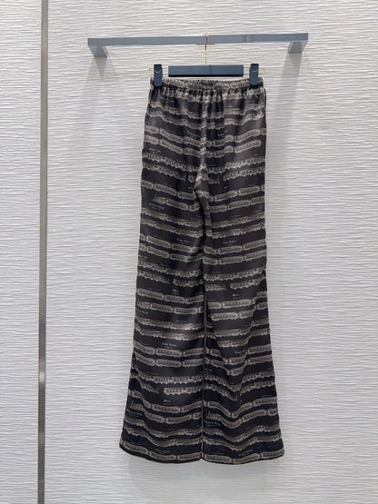 26New Printed Long-Sleeve Shirt and Trousers Set