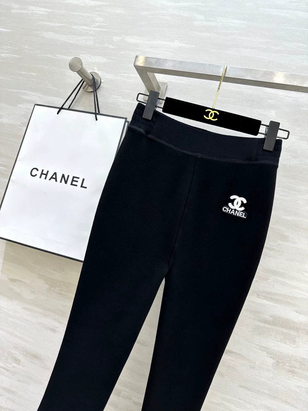 Wool heated one crotch nine quarter pants