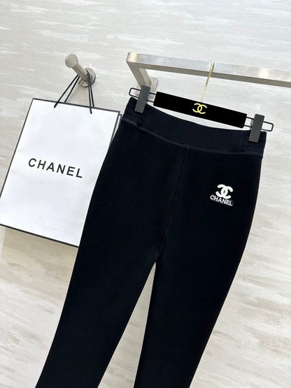 Wool heated one crotch nine quarter pants