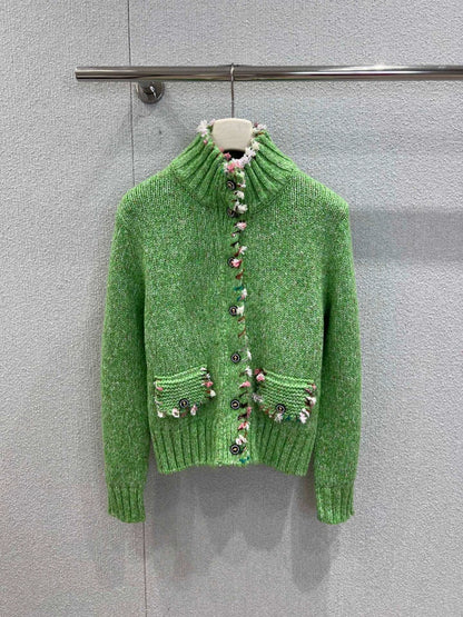 Stand up collar long sleeved sweater jacket