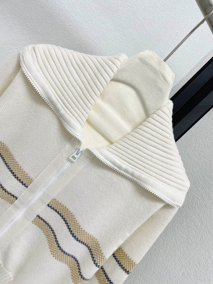 25fw Navy collar cardigan with contrasting colors