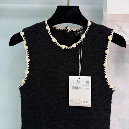 Knitted sleeveless dress