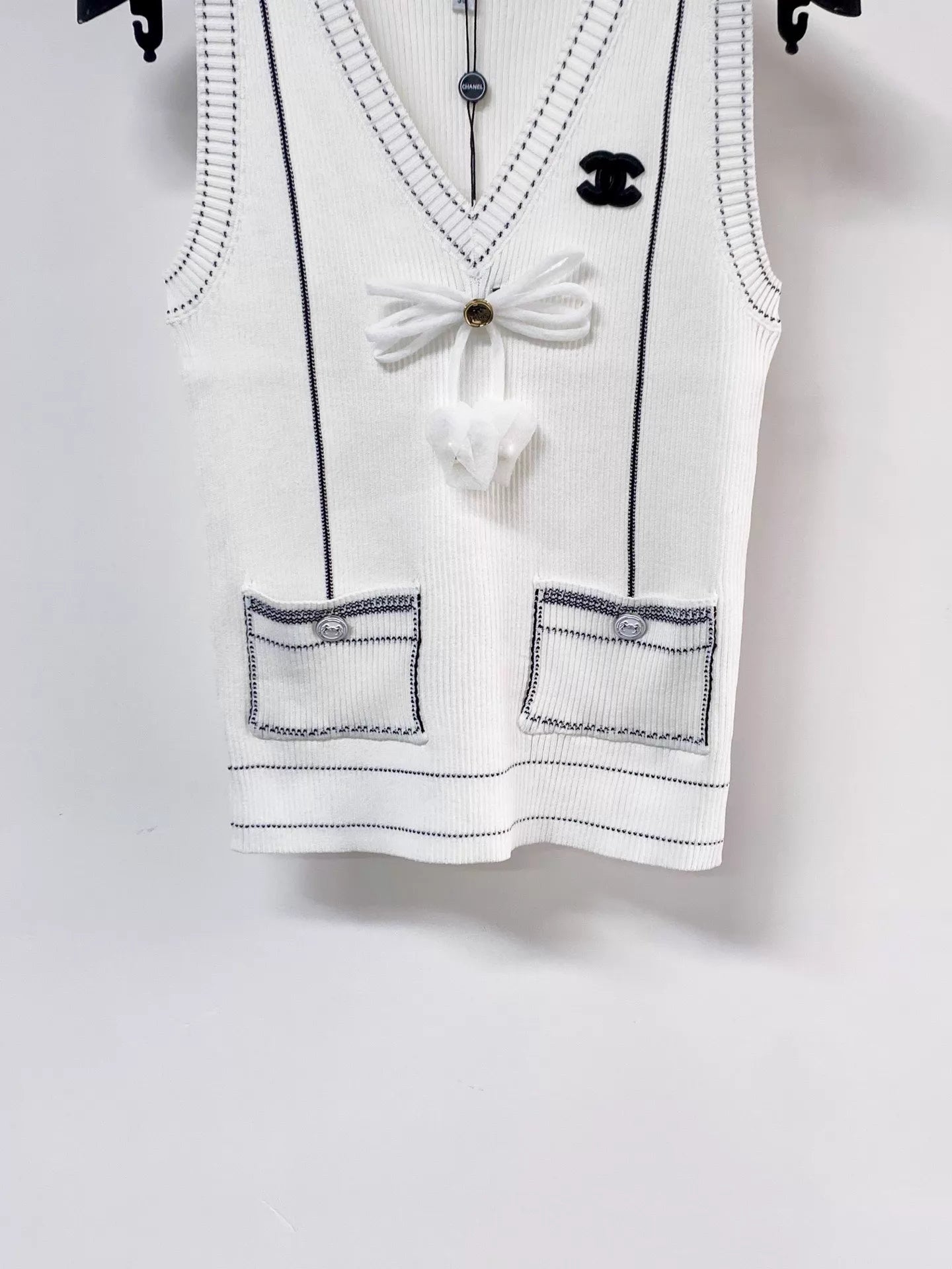 26ss V-neck Knit Vest