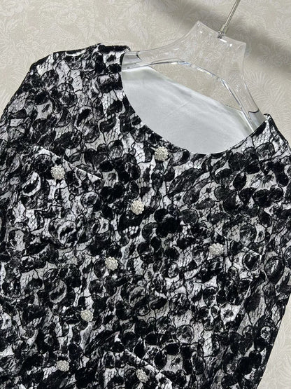 Xiaoxiangfeng lace trumpet long sleeved jacket