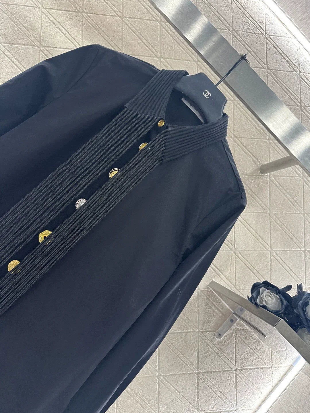 Artistic collar button tassel long sleeved shirt