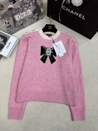 Color-blocked logo bow jacquard top