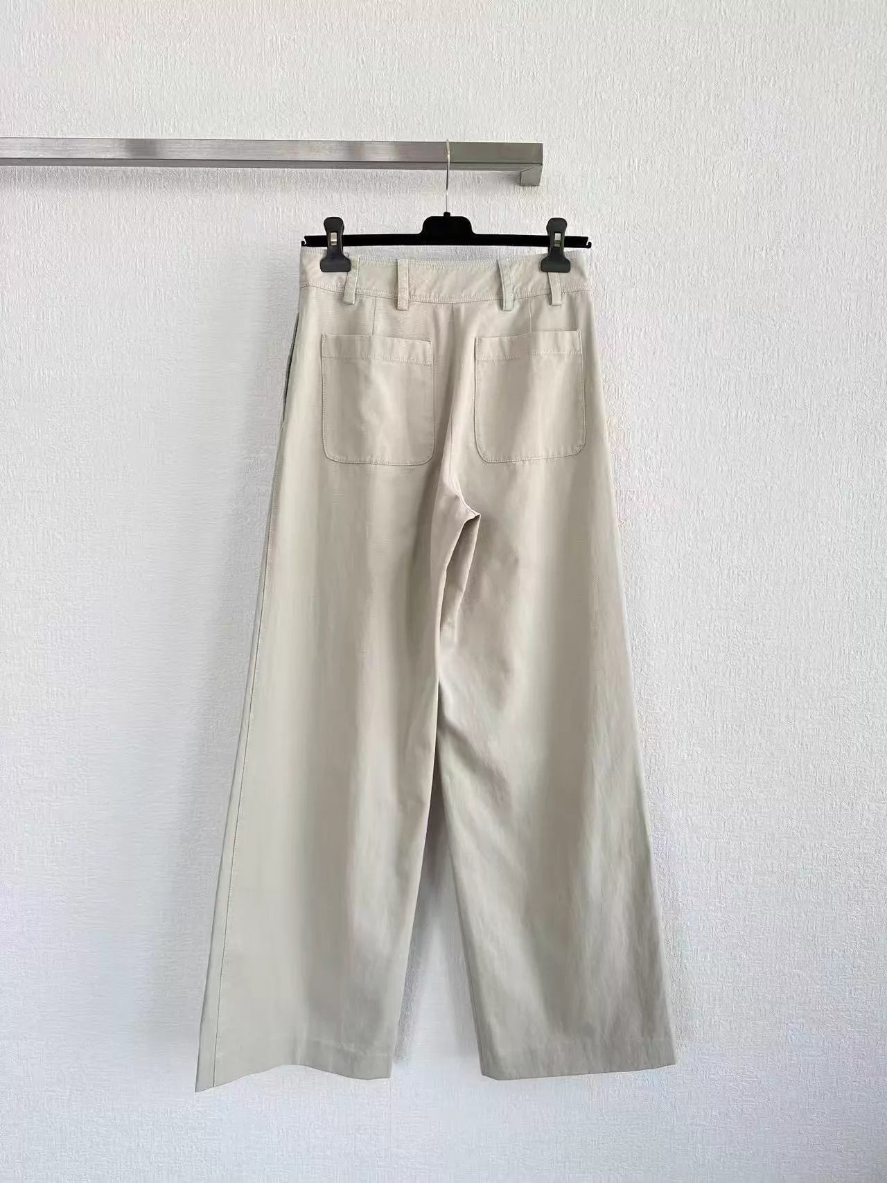 26ss Light khaki trousers