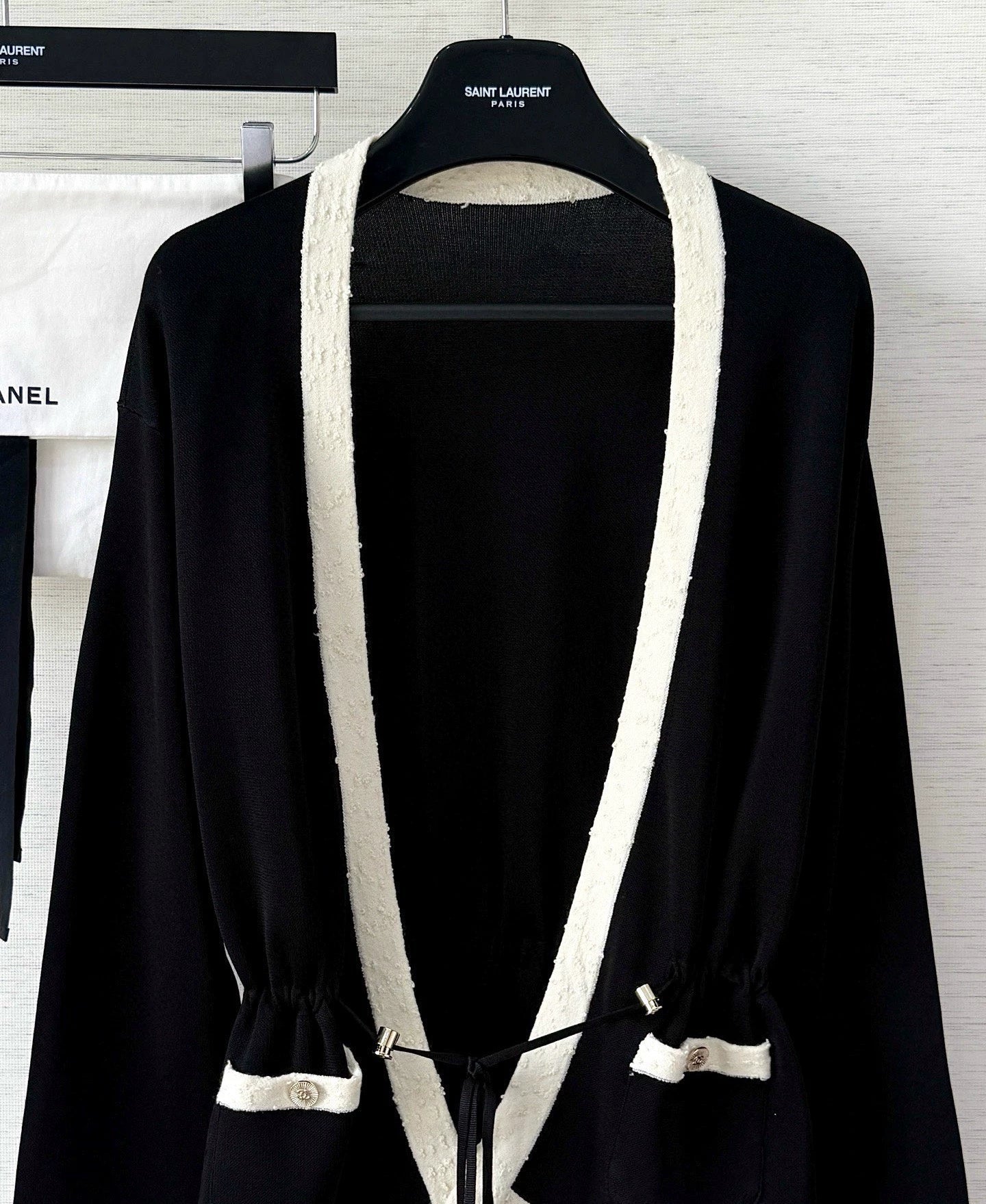 Black and white contrasting knitted cardigan