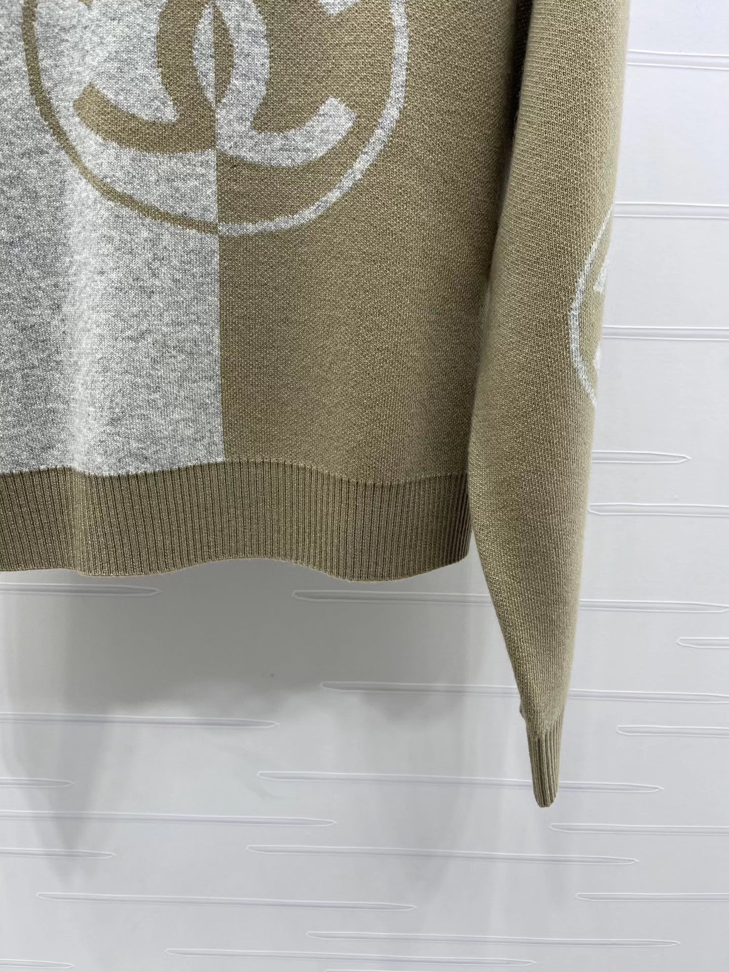 Color-blocked Sweater