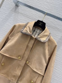 26New Minimalist Long-Sleeve Jacket