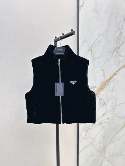 25 Small stand collar velvet down vest