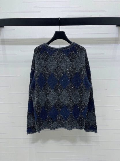 Lingge bead V-neck long sleeved shirt