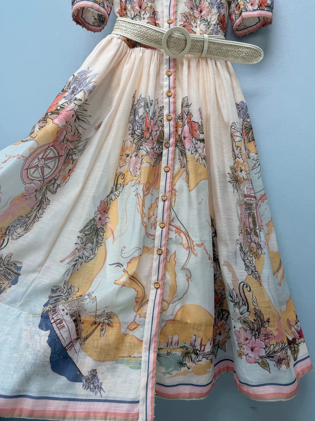 26New Vacation-Style Dress with an Oil-Painting Aesthetic