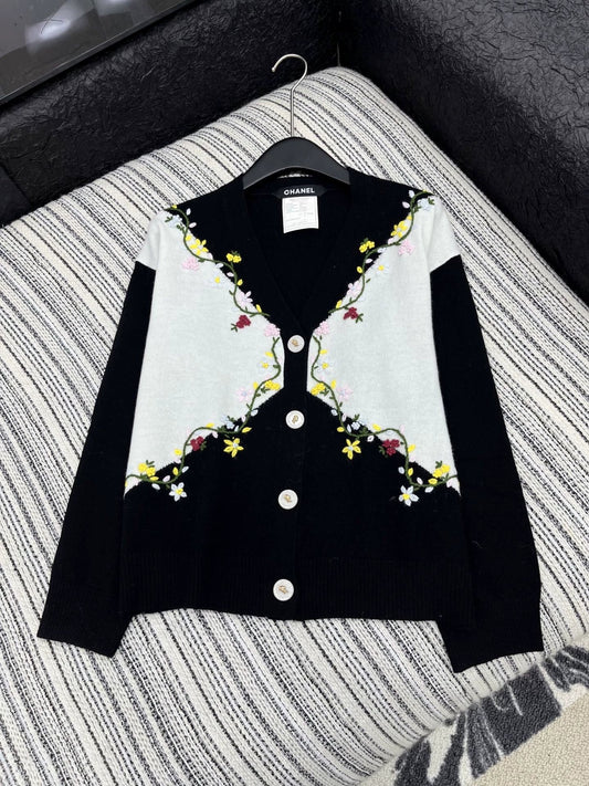 25fw Single breasted V-neck cardigan