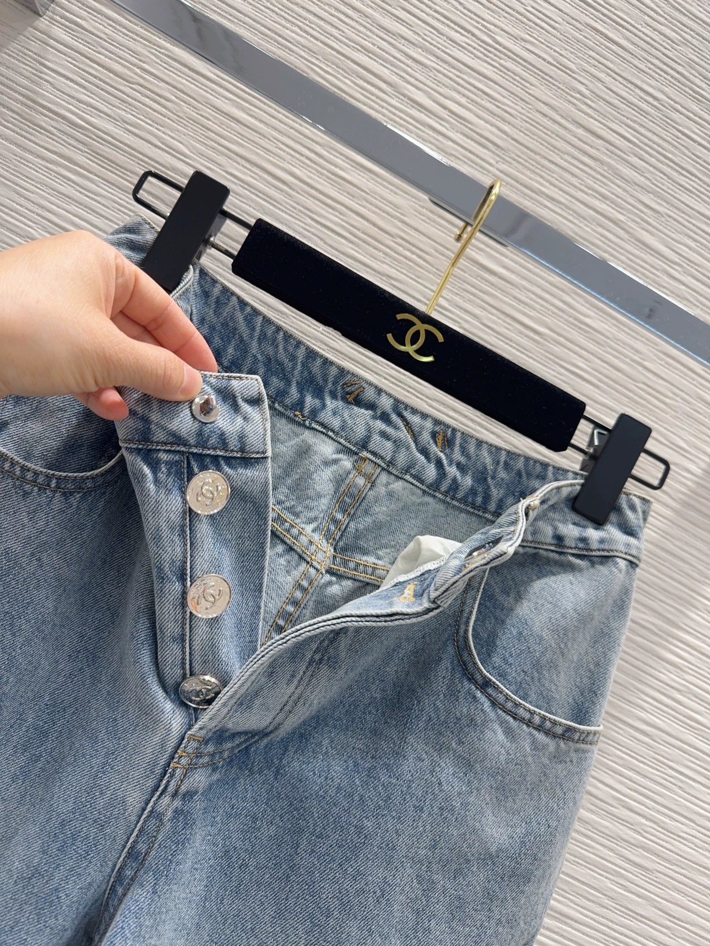 26ss Logo button jeans
