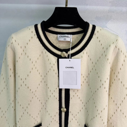 Diamond Pattern Knit Cardigan