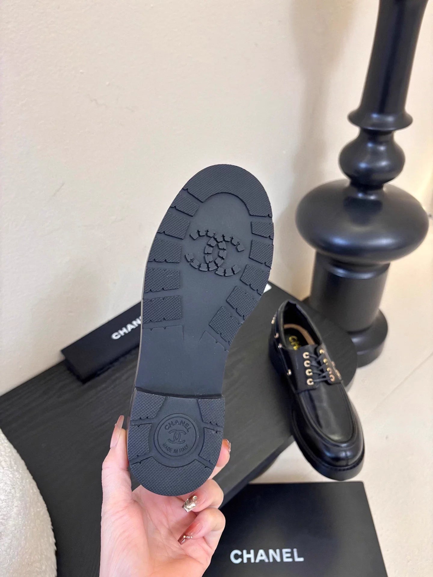 Double C buckle loafers