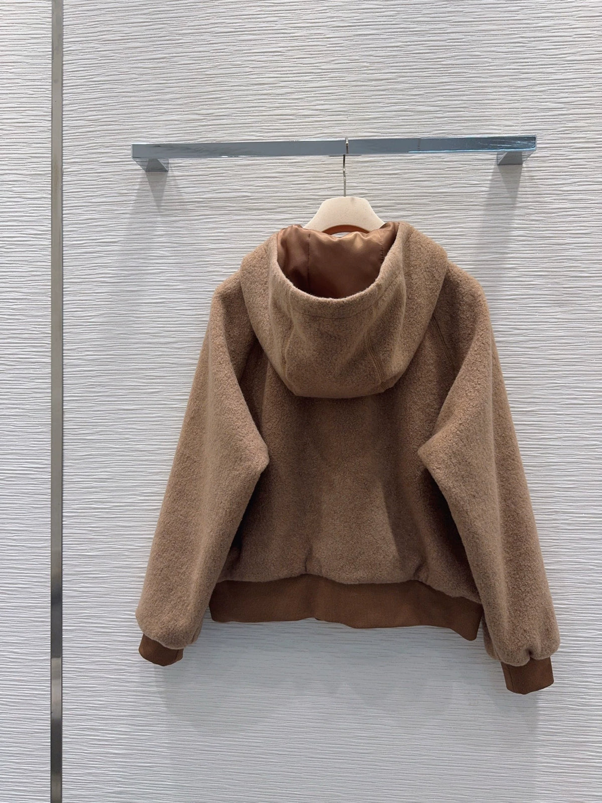 26New Long-Sleeve Zip-Up Hooded Jacket with Letter Embroidery