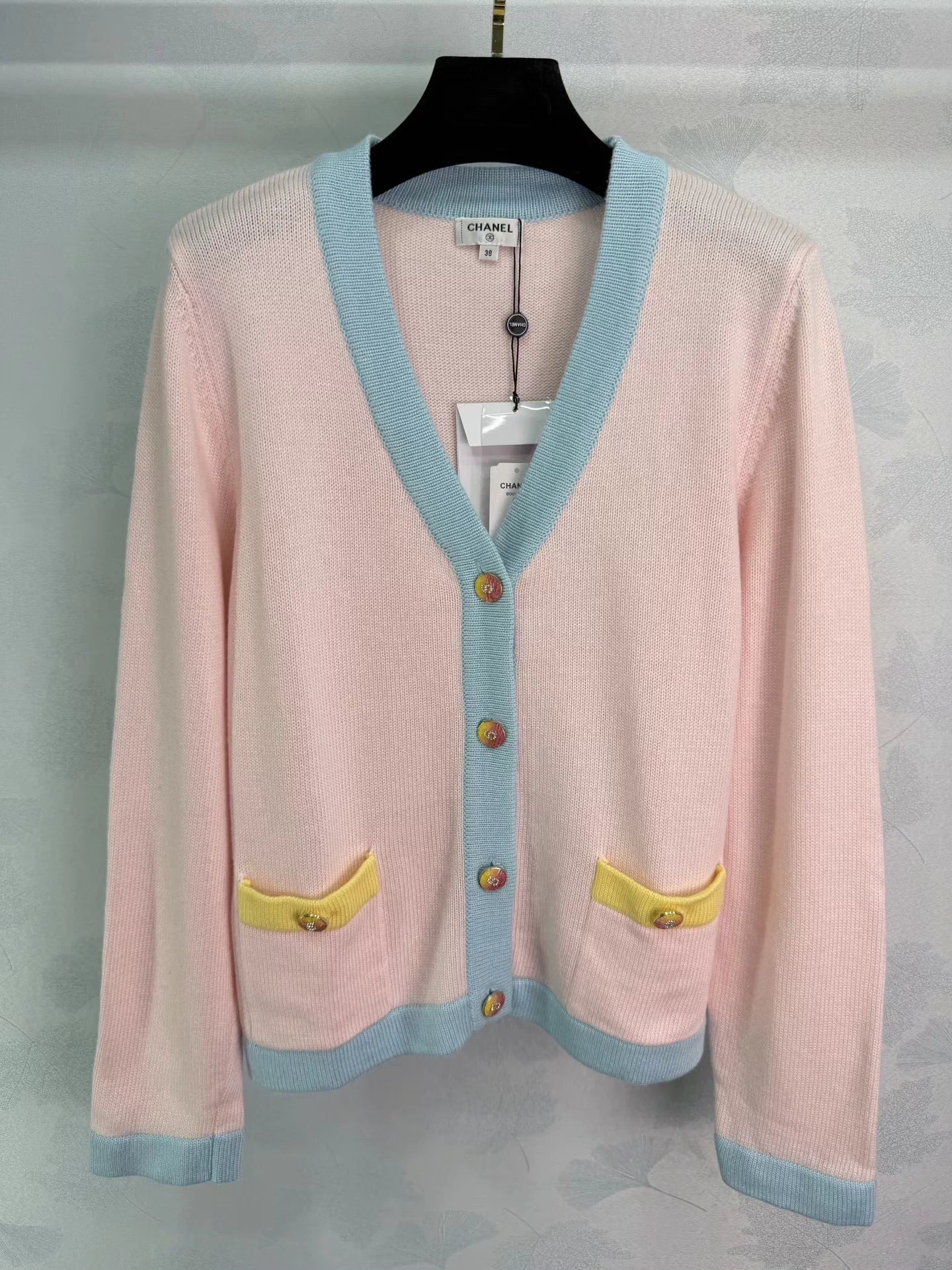 Color-blocked V-neck Cardigan