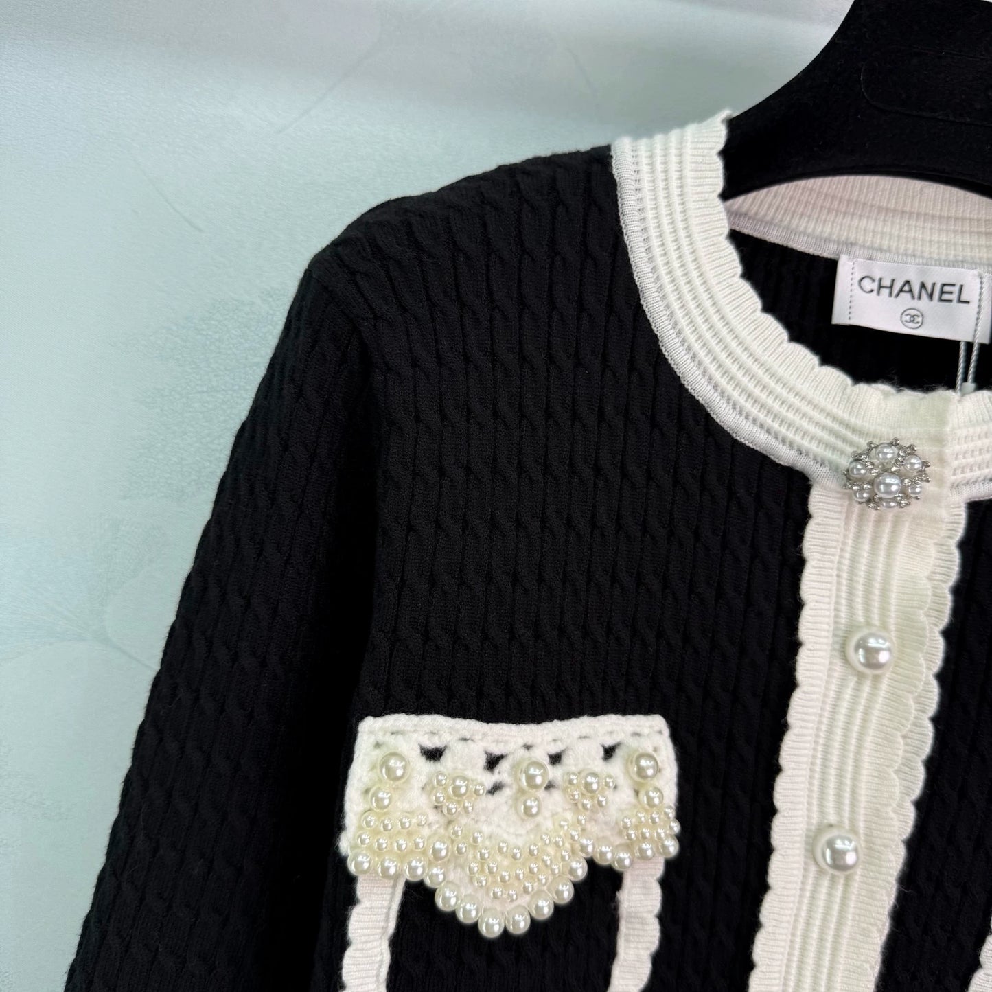 Color-blocked knit cardigan