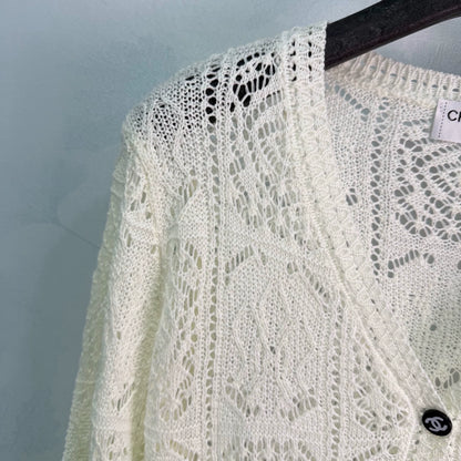 Chanel / 26 Early Autumn New V-neck Knitted Long Sleeve Cardigan