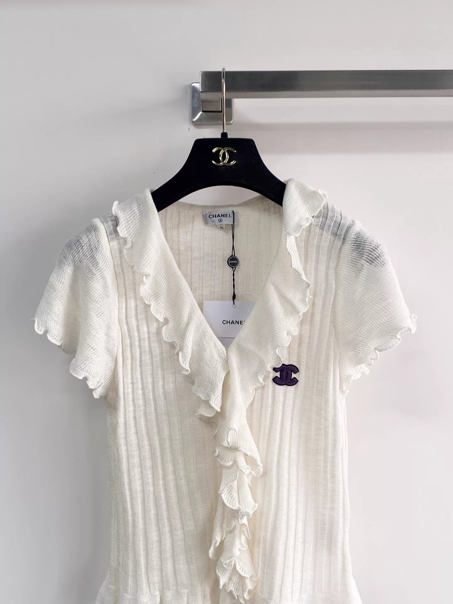 26ss V-neck letter short-sleeved shirt