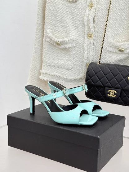 Square-toe peep-toe sandals