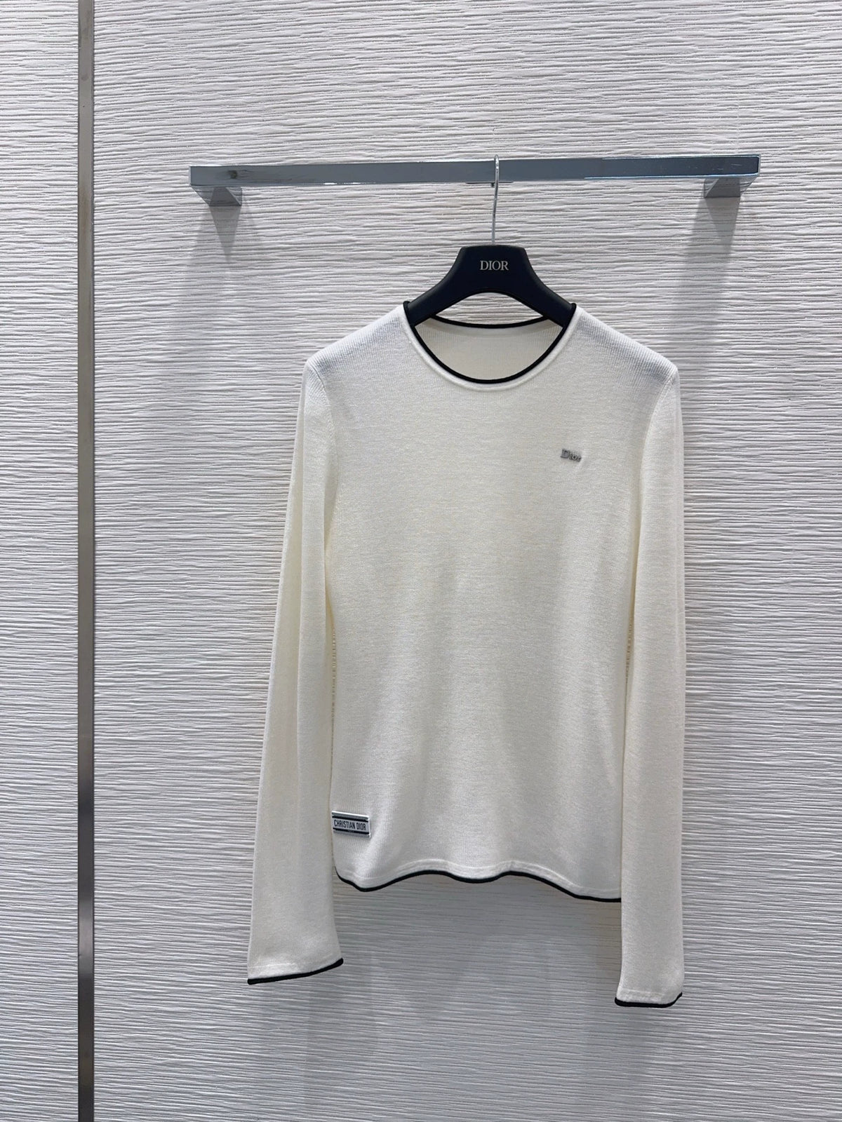 26Long-Sleeve Top with New Logo
