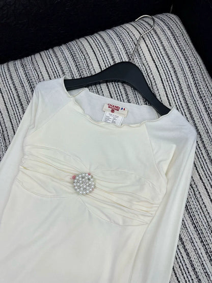 Pearl decoration versatile base shirt