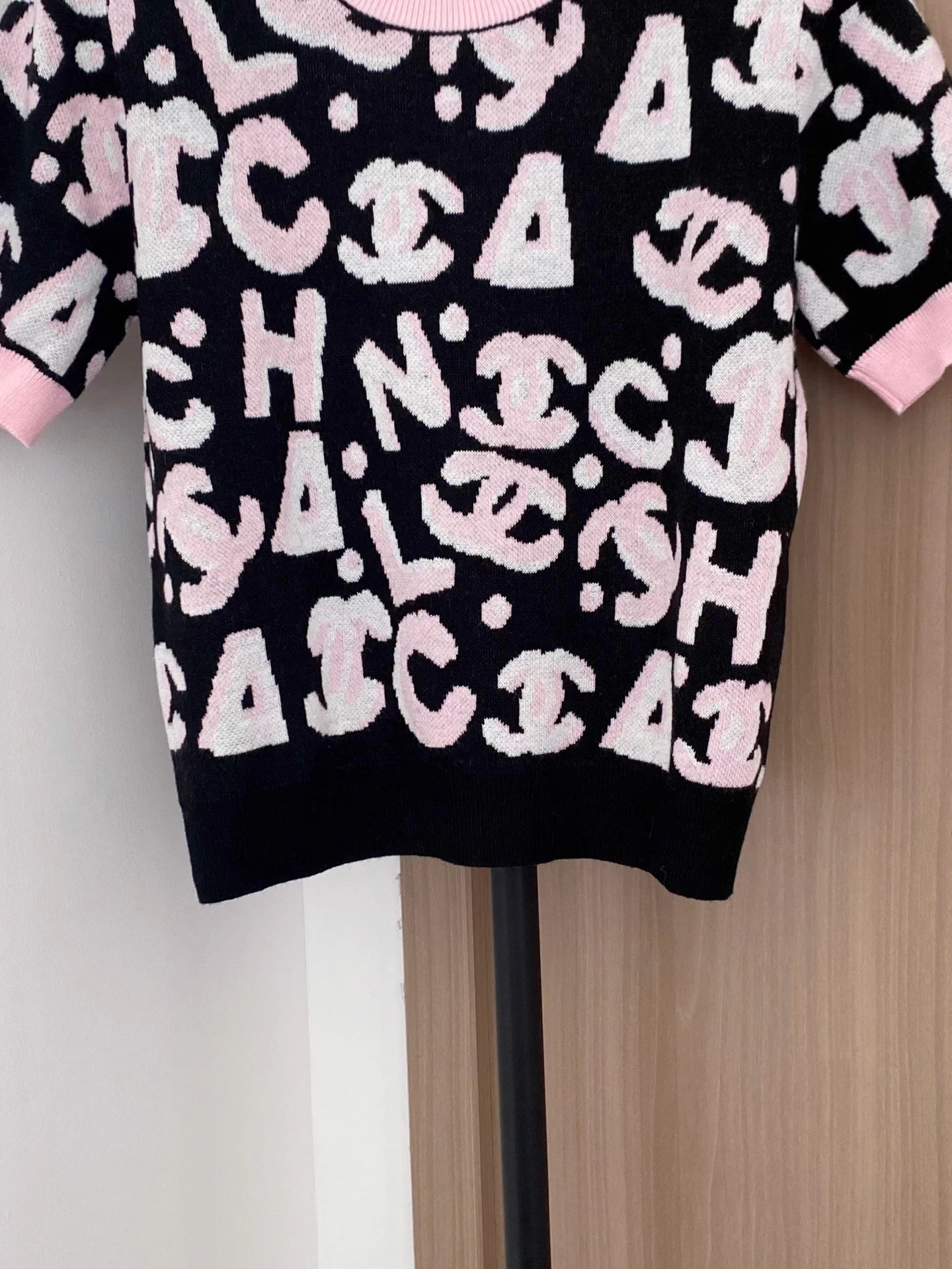 Jacquard Letter Short-Sleeve T-Shirt