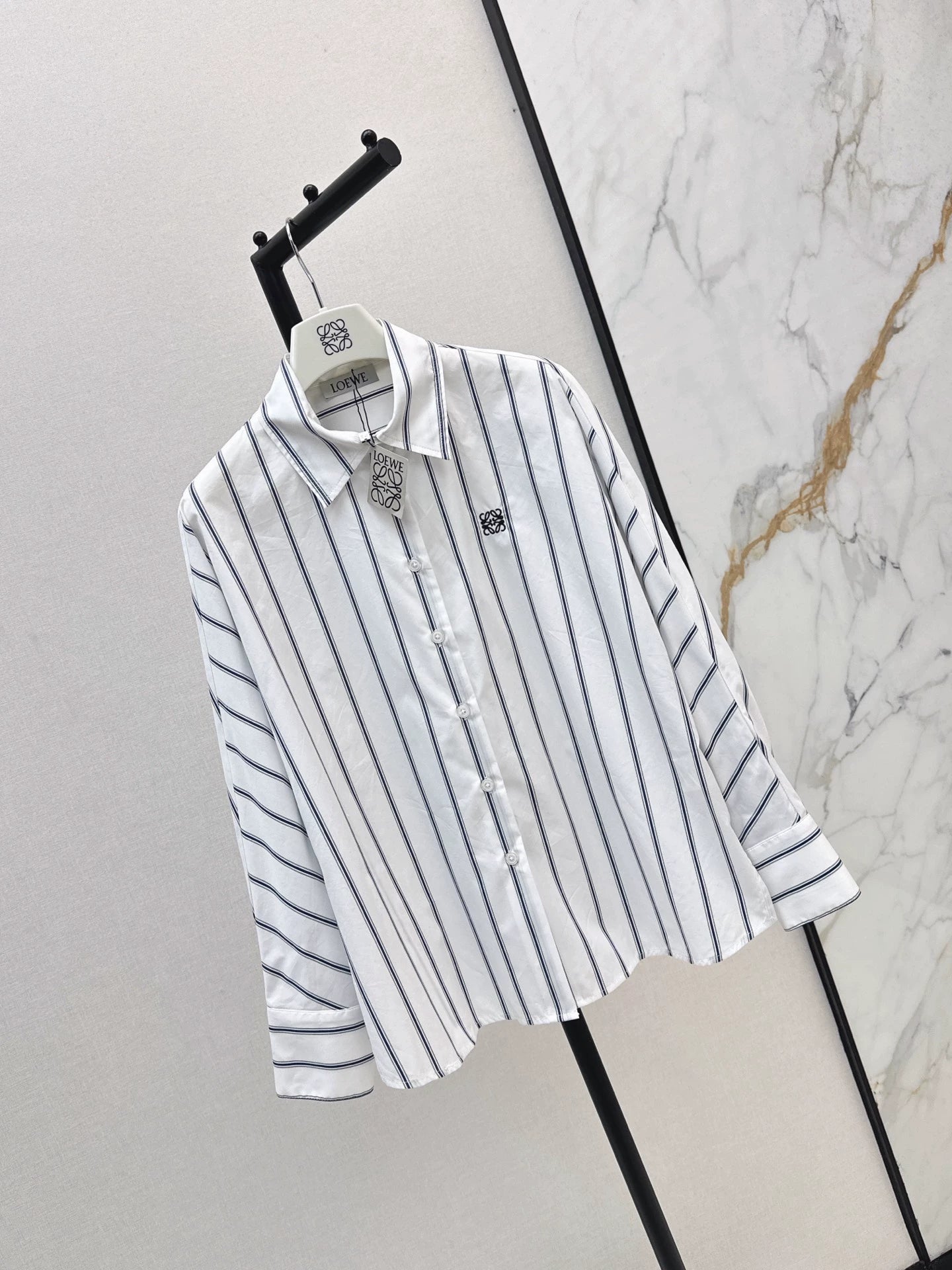 25fw Embroidered bat sleeve shirt