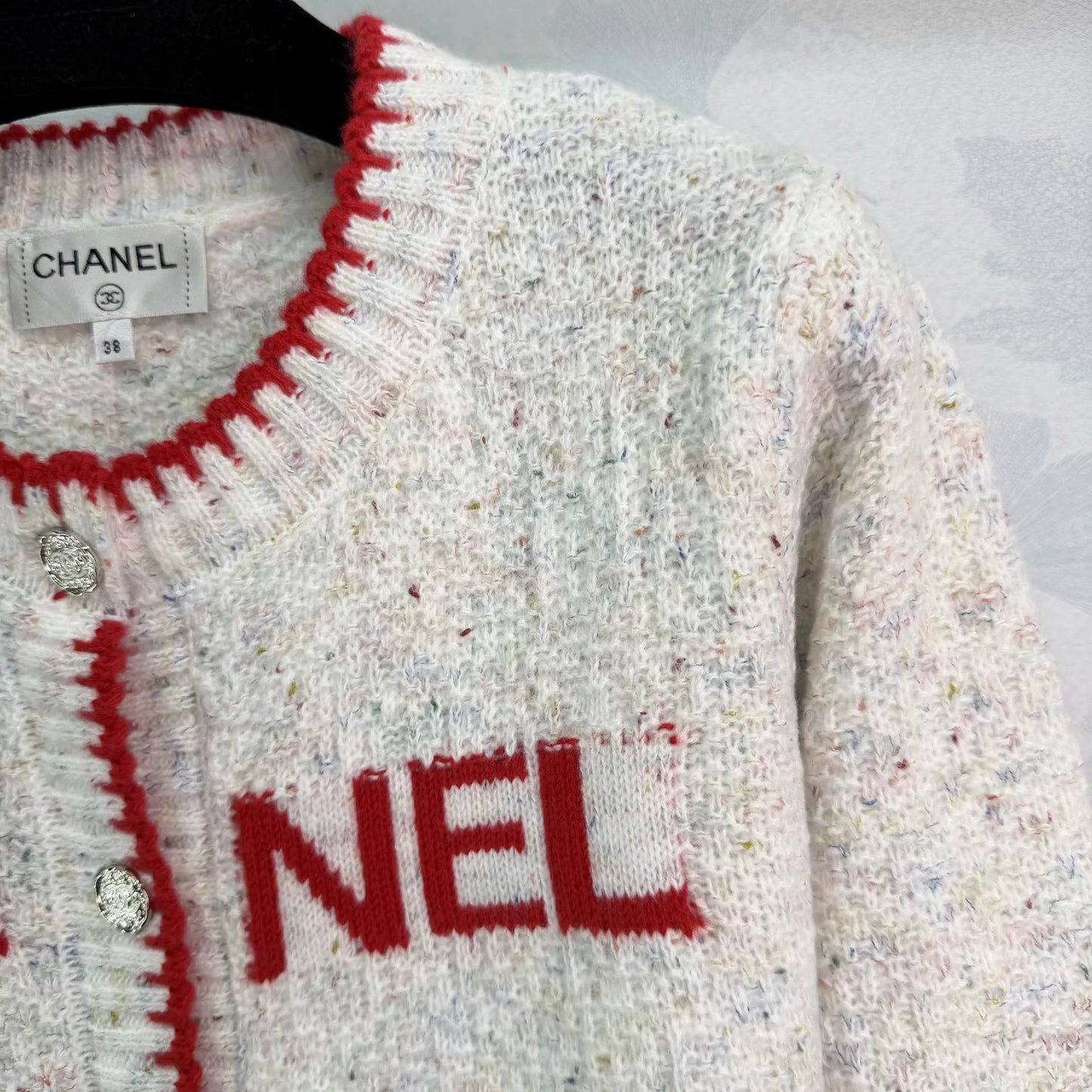 White blended yarn cardigan