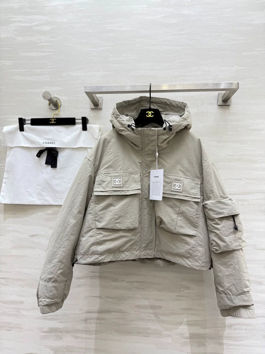 Hooded drawstring down jacket