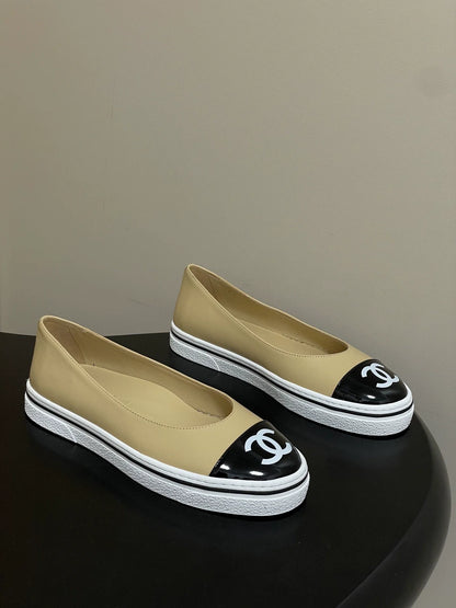 Color-blocked low-cut flats