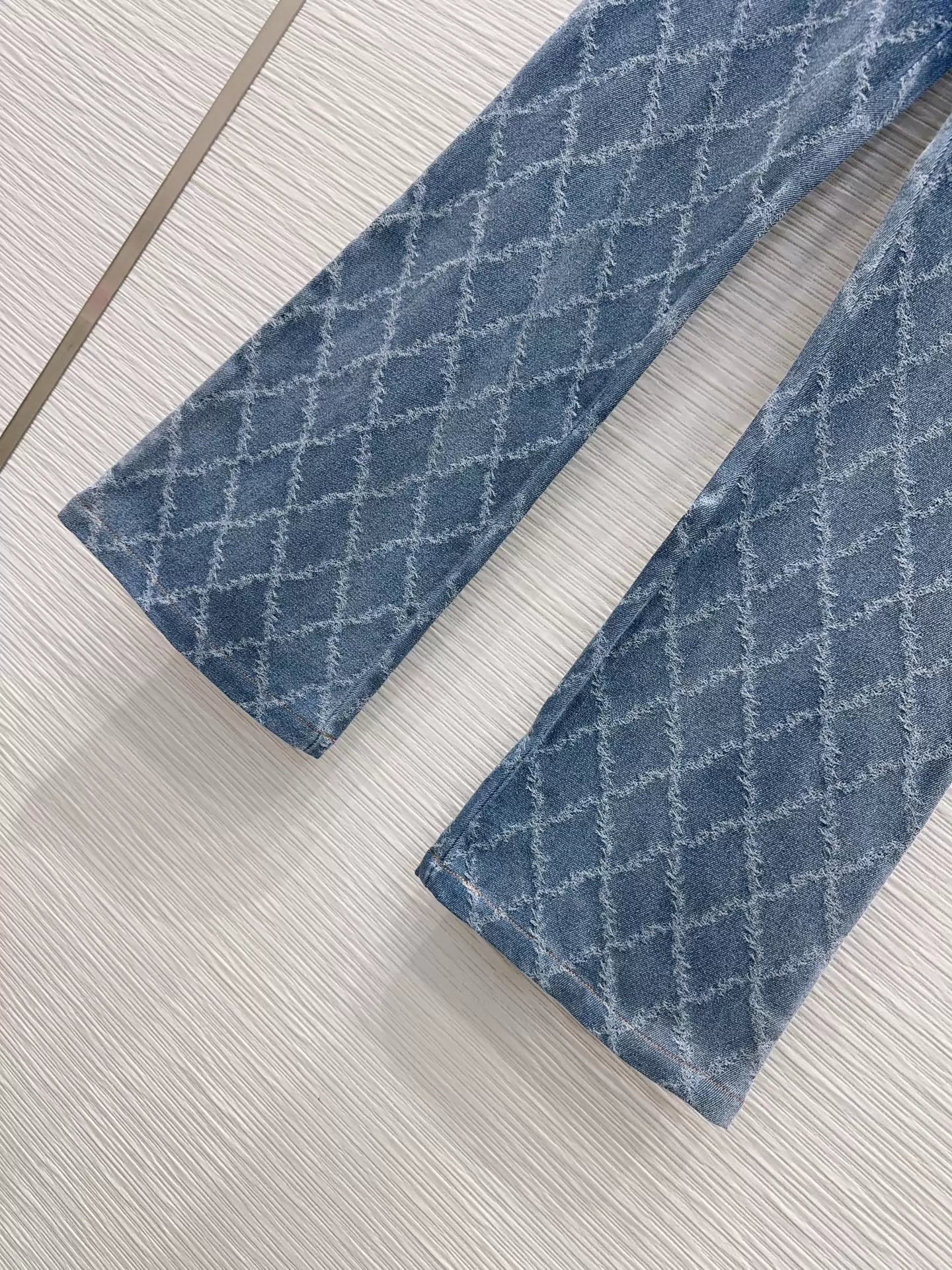 26ss Diamond-patterned denim jeans