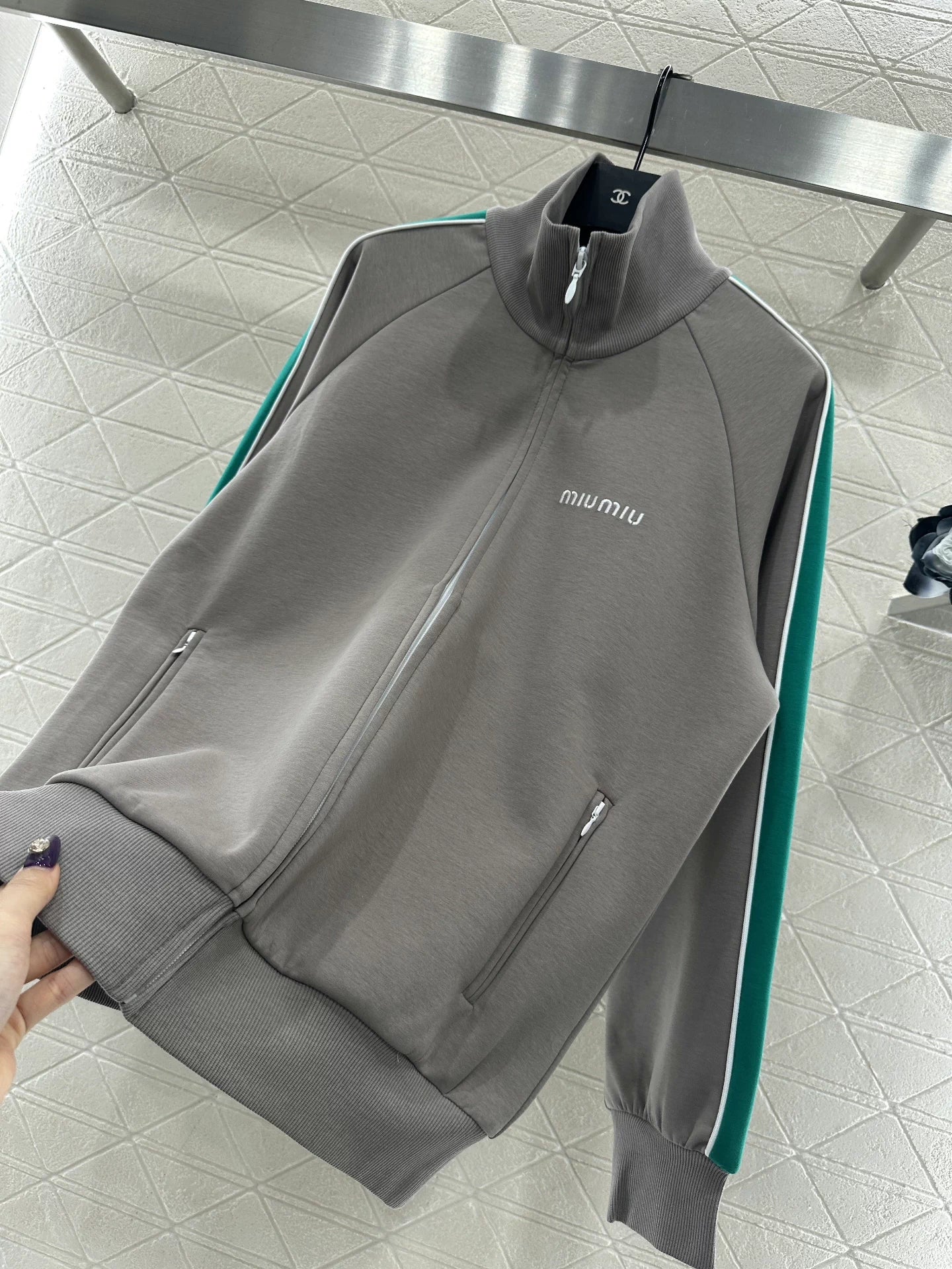 Stand-up collar woven casual jacket
