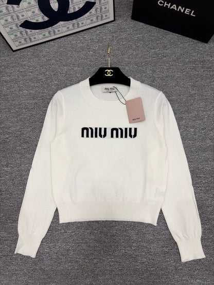 Color-blocked letter top