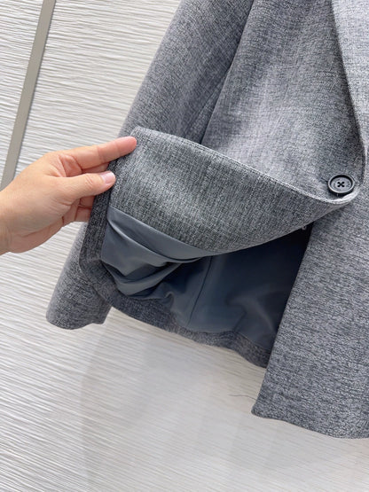 26New Classic Minimalist Blazer