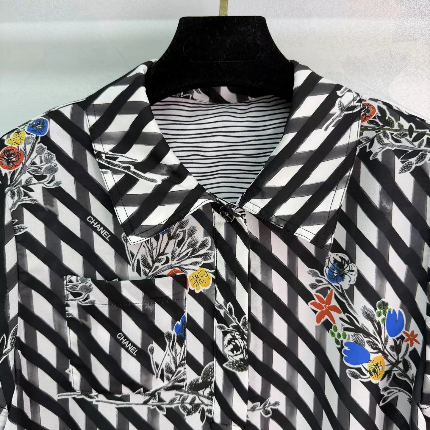 Short-sleeved shirt
