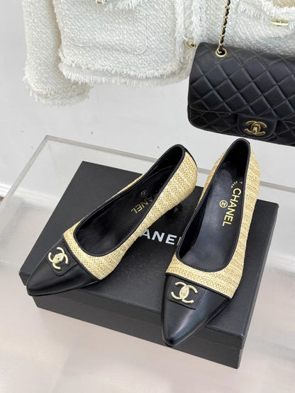 Double C flip-top pointed high heels