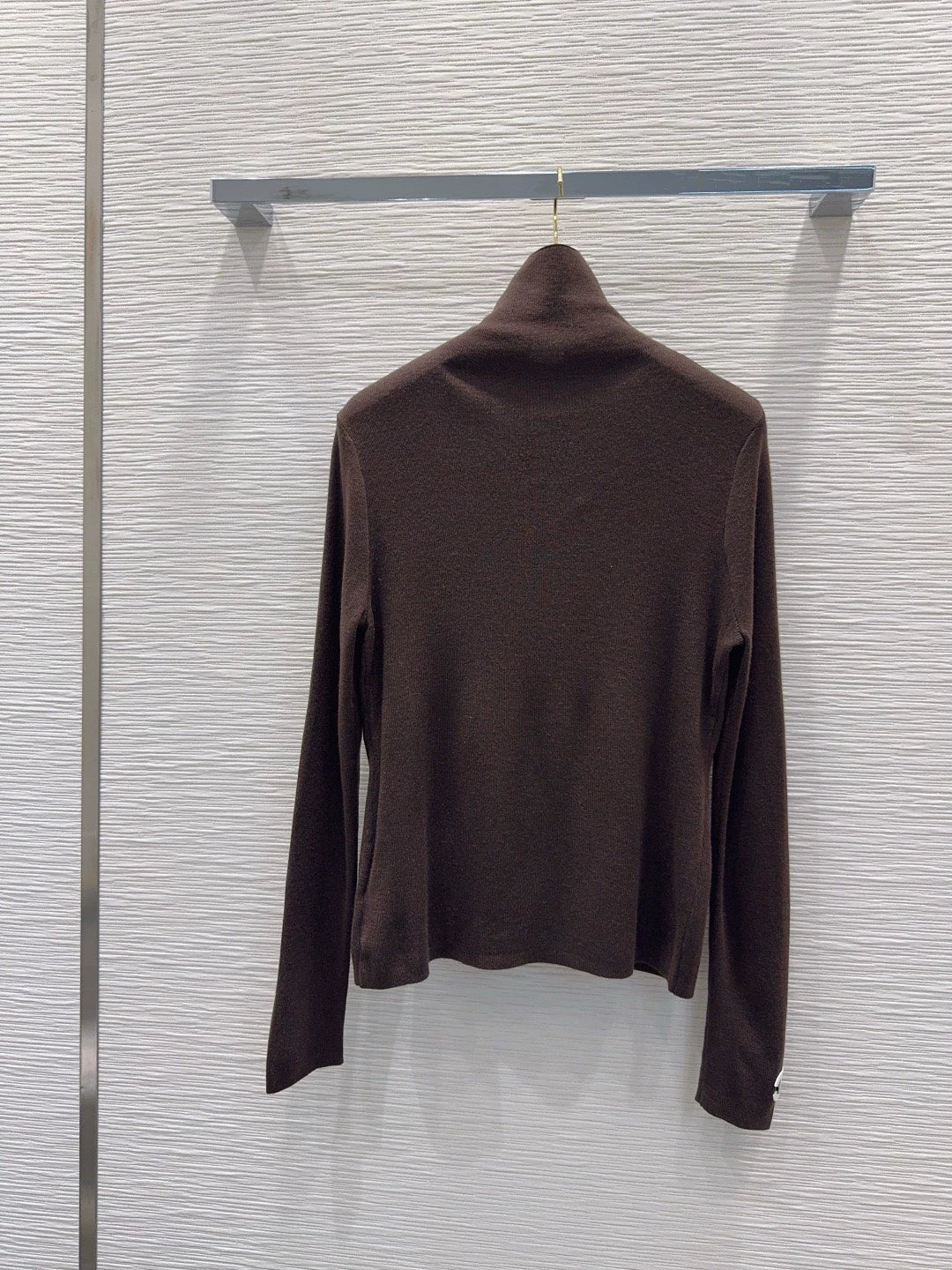 26New High-Neck Long-Sleeve Base Layer with Logo
