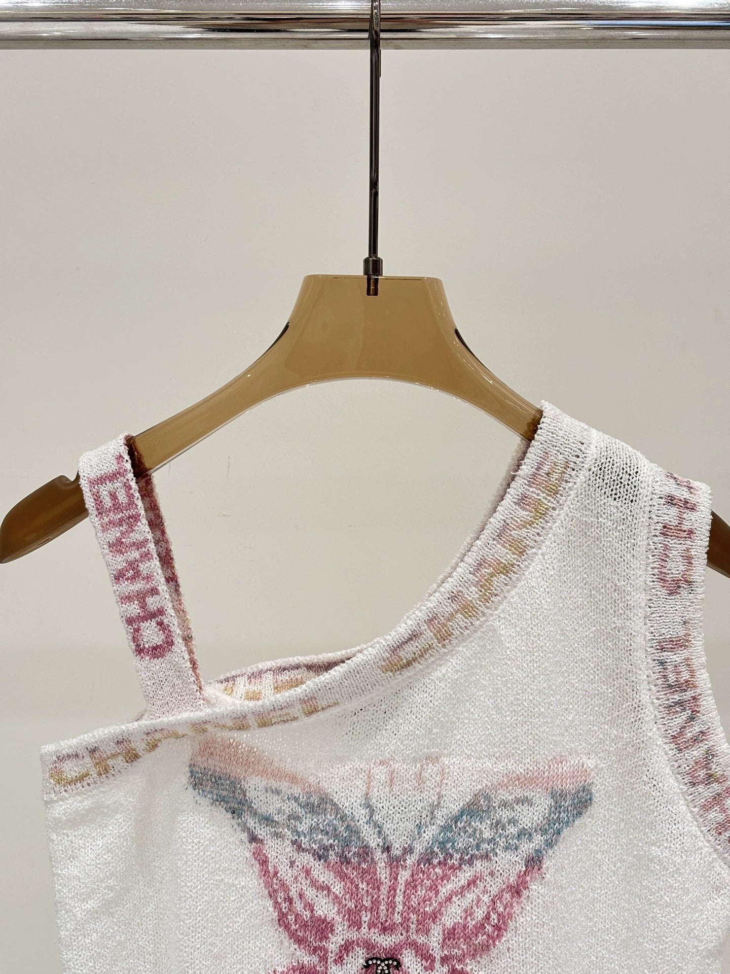 Gradient butterfly vest