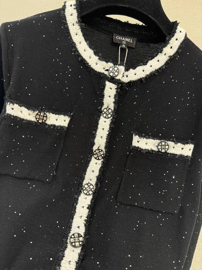 Double-pocket design jacket