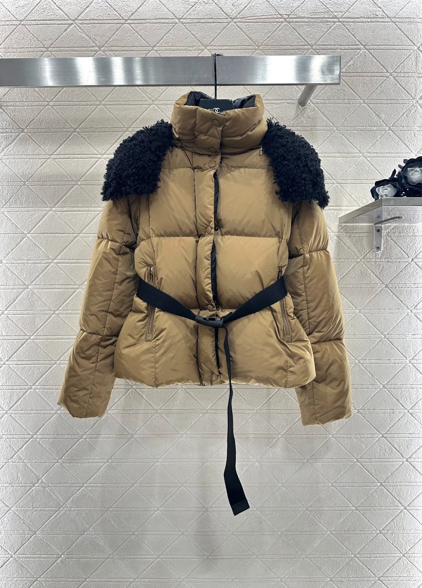 Di lamb wool detachable hooded down