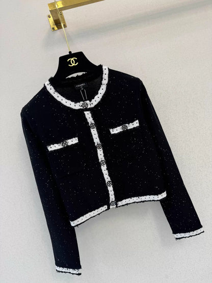Double-pocket design jacket